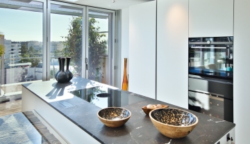 Resa Estates Ibiza te koop penthouse Marina botafoch for sale Ibiza kitchen 5.jpeg